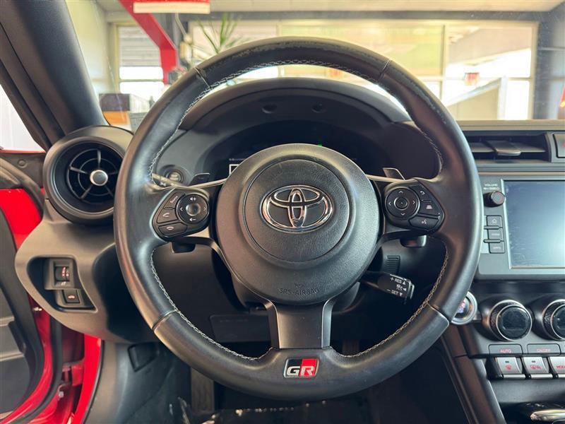 Used 2022 Toyota GR86 w/ ALL Weather Mat Package (TMS) RWD image 17