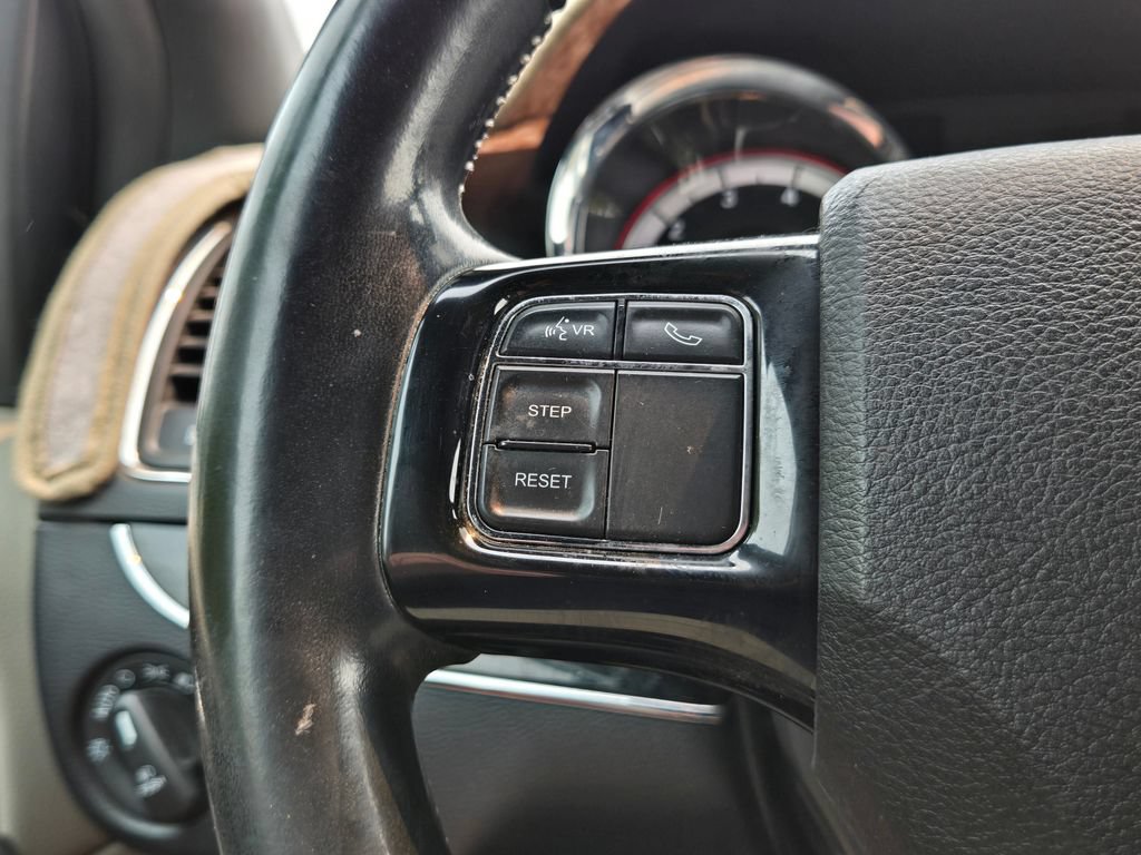Used 2019 Dodge Grand Caravan SXT FWD image 32