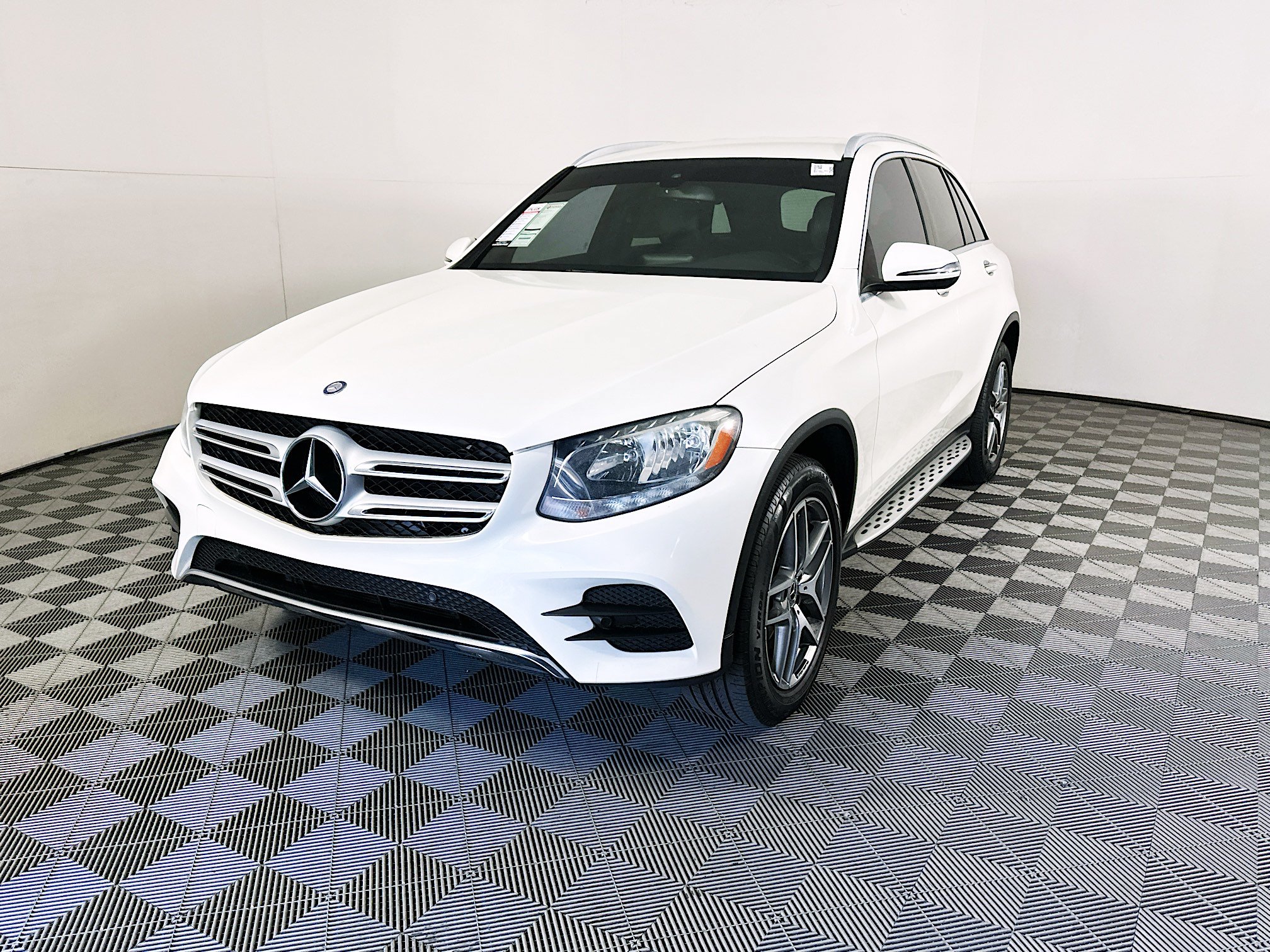 Used 2017 Mercedes-Benz GLC 300 image 7