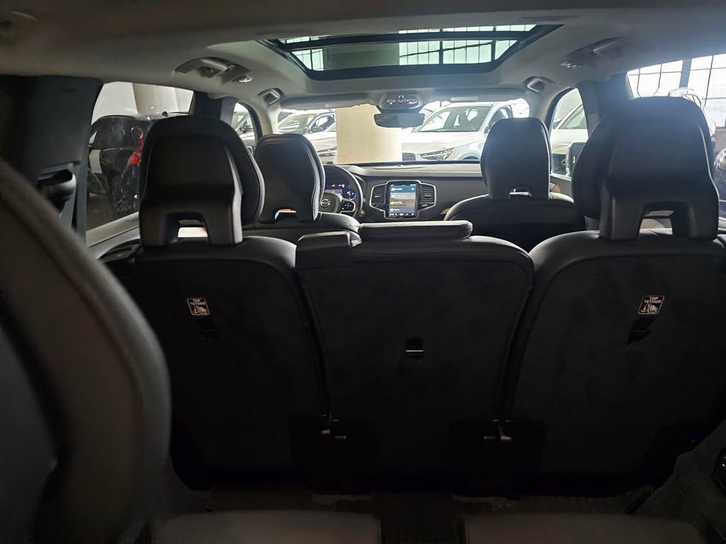 Certified 2024 Volvo XC90 B6 Plus w/ Protection Package Premier AWD/4WD image 8