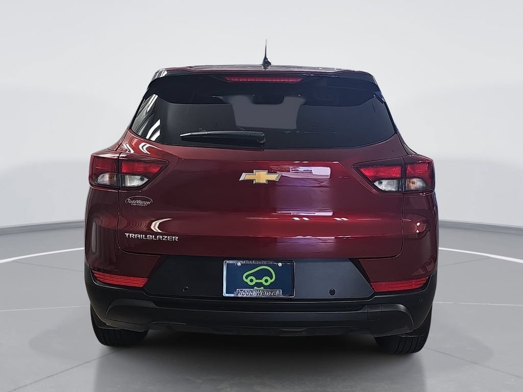 Certified 2025 Chevrolet TrailBlazer LS w/ LS Convenience Package FWD image 5