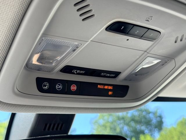 Used 2019 Chevrolet Traverse LT w/ LPO, Floor Liner Package FWD image 17