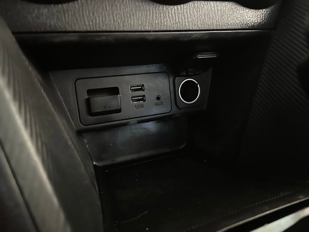 Used 2019 Toyota Yaris LE FWD image 33