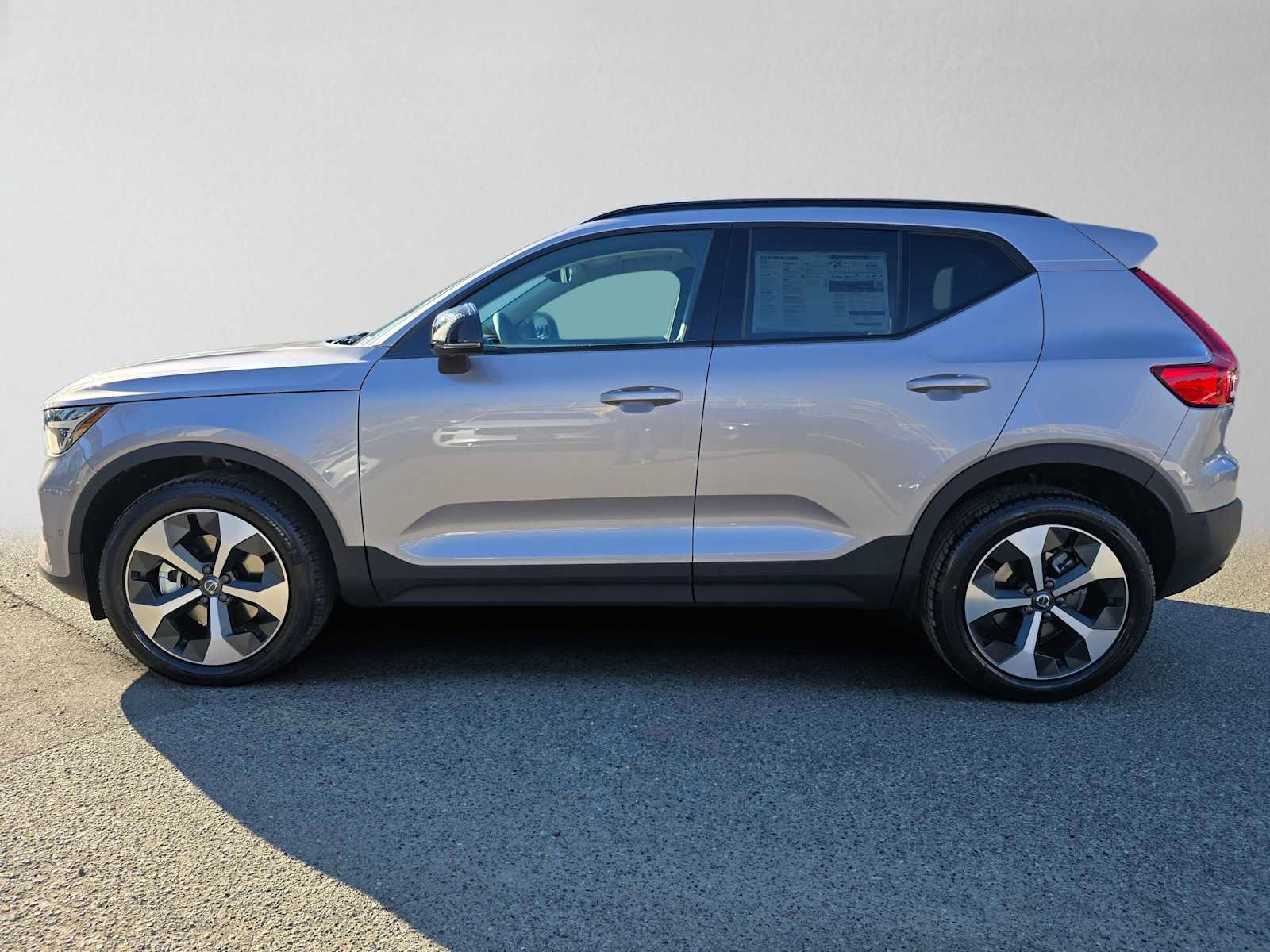 New 2026 Volvo XC40 B5 Plus w/ Protection Package Premier AWD/4WD image 6