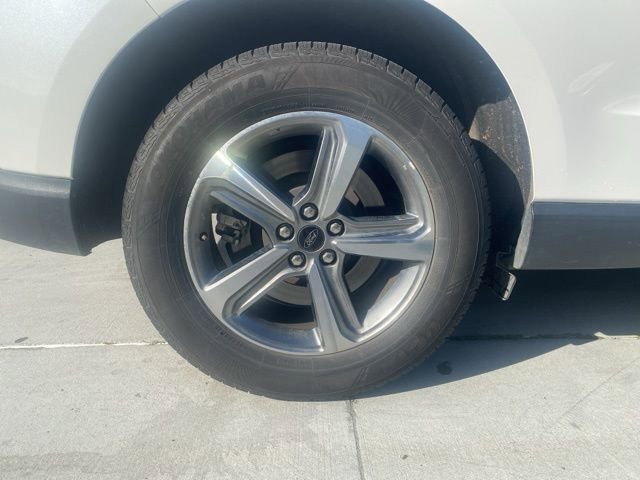 Used 2023 Ford Edge SEL w/ Convenience Package image 9