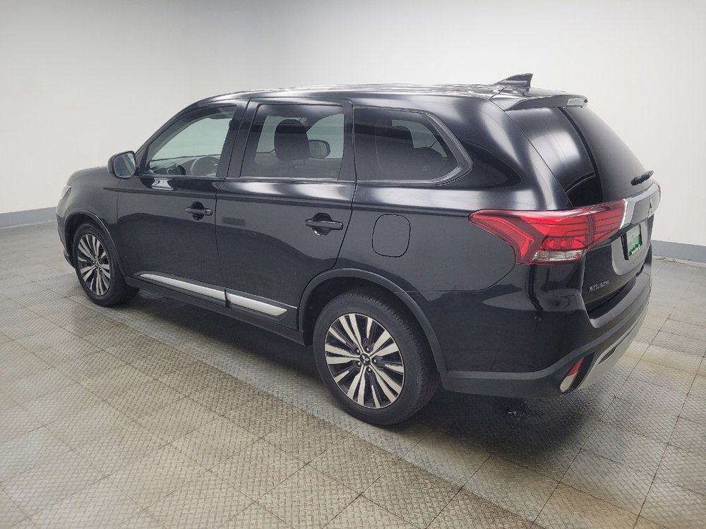Used 2019 Mitsubishi Outlander SE image 3