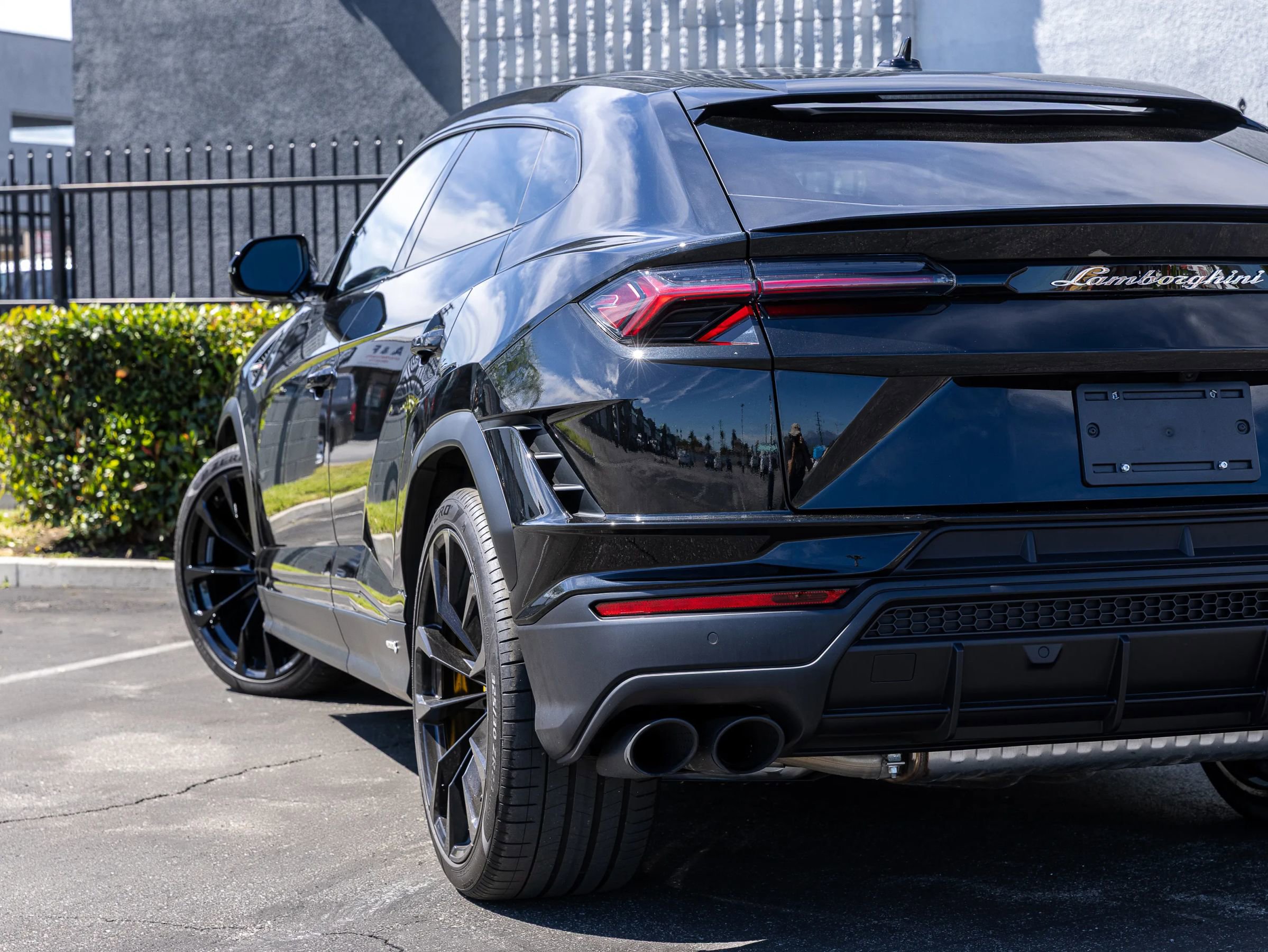 Used 2024 Lamborghini Urus S image 4