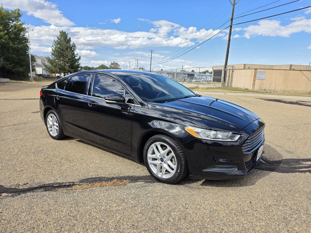 Used 2016 Ford Fusion SE FWD image 10