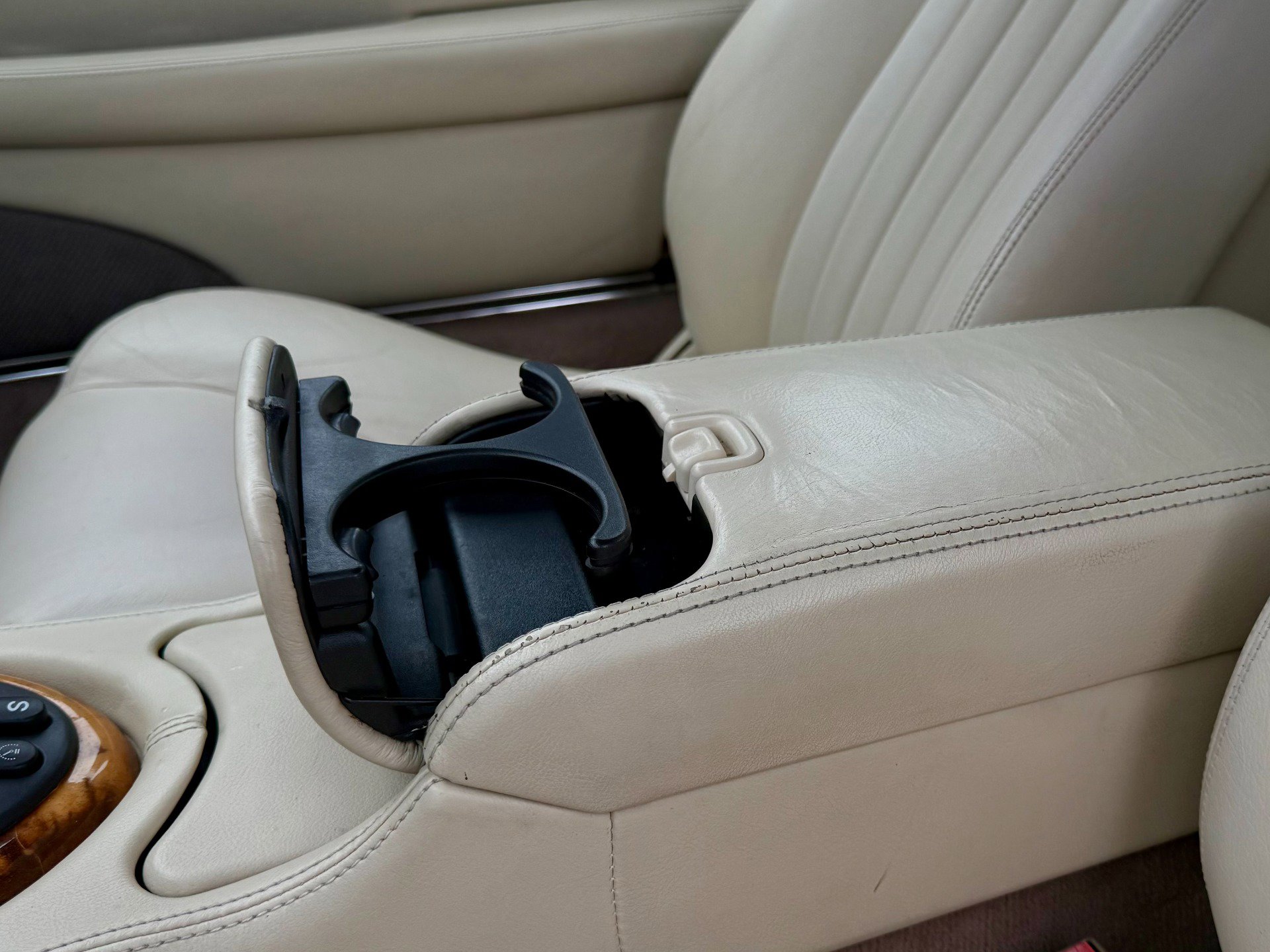 Used 1997 Jaguar XK8 Convertible RWD image 13
