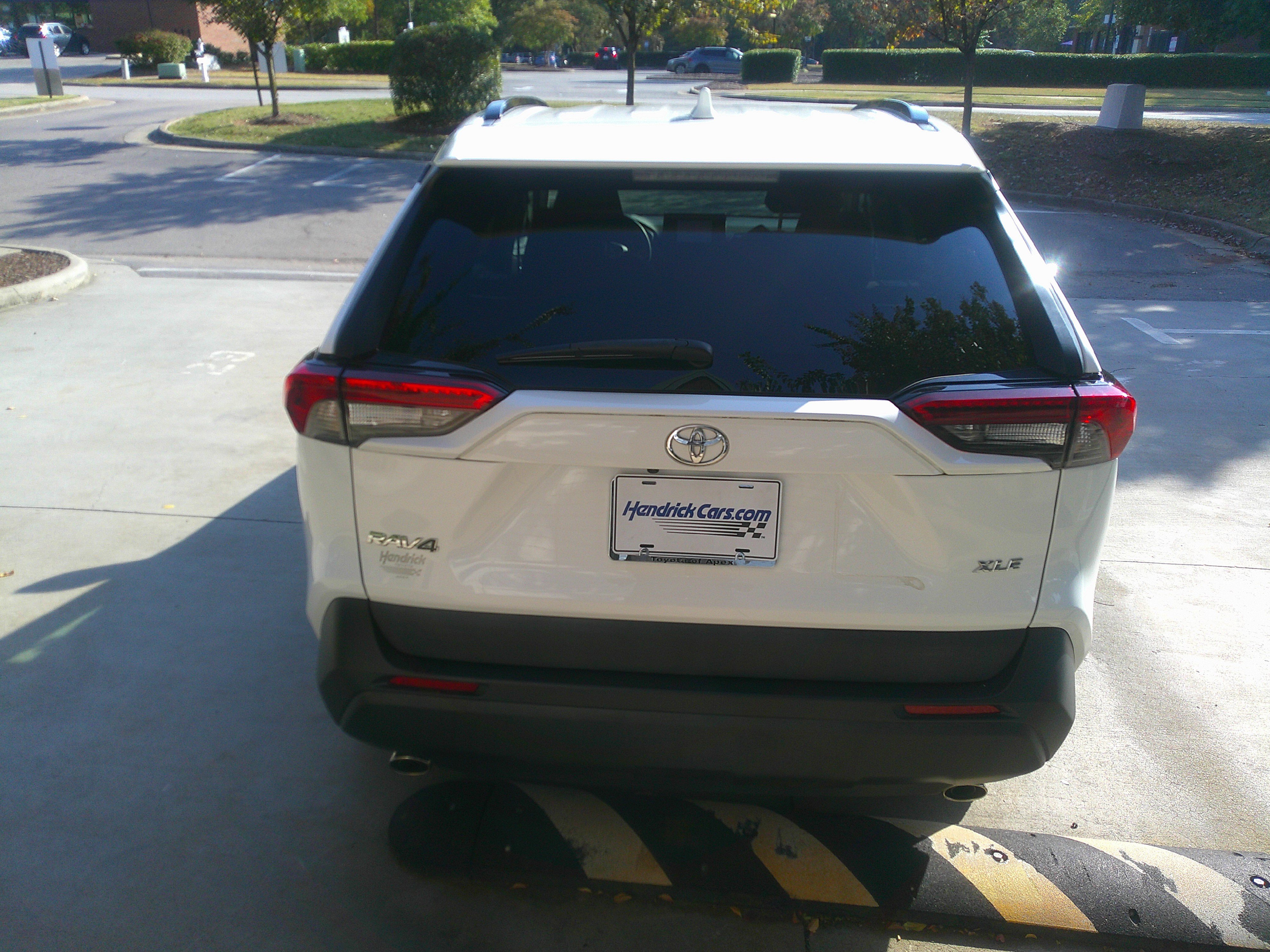 Used 2022 Toyota RAV4 XLE image 11