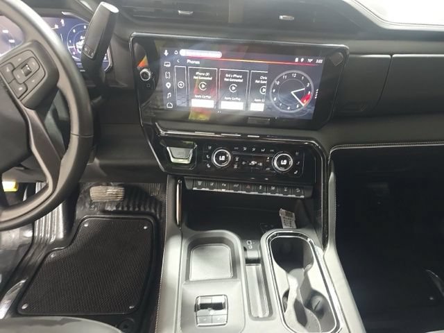 Used 2025 GMC Sierra 2500 AT4X AWD/4WD image 9