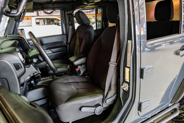 Used 2017 Jeep Wrangler Unlimited Willys image 29