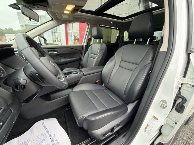 Certified 2023 Nissan Rogue SV w/ SV Premium B Package AWD/4WD image 15