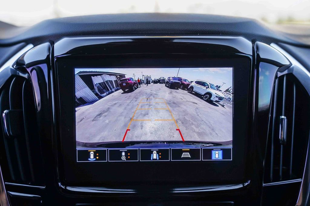 Used 2023 Chevrolet Traverse Premier image 26