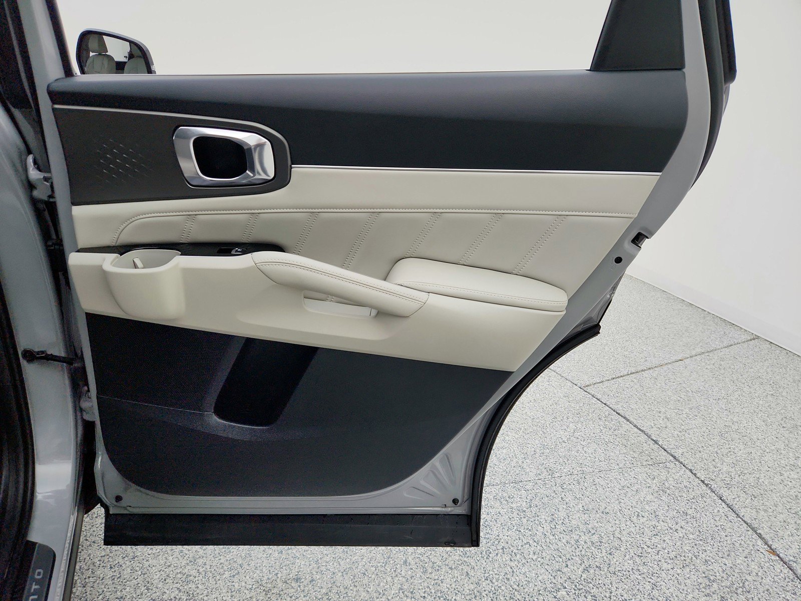 Used 2025 Kia Sorento SX image 26