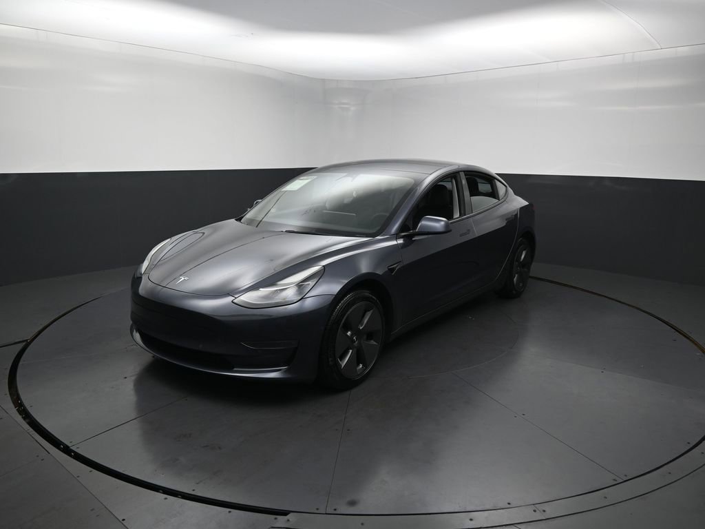 Used 2022 Tesla Model 3 Standard Range RWD image 8