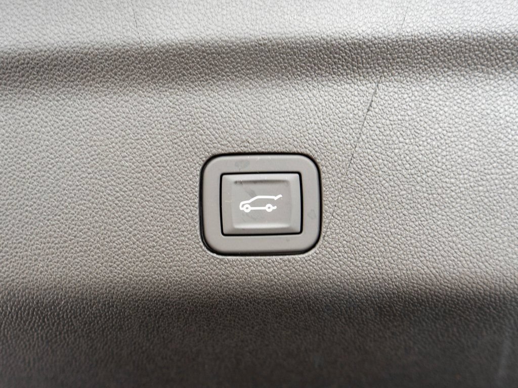 New 2026 GMC Yukon XL Denali Ultimate AWD/4WD image 35