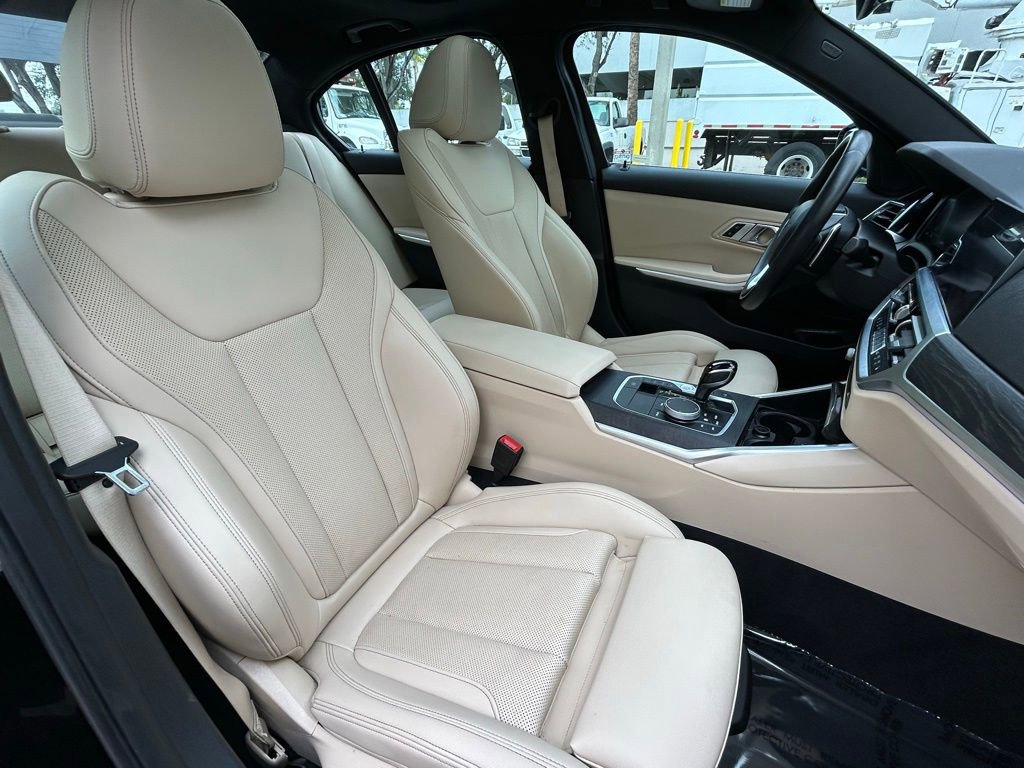Used 2022 BMW 330i Sedan w/ Driving Assistance Package image 35