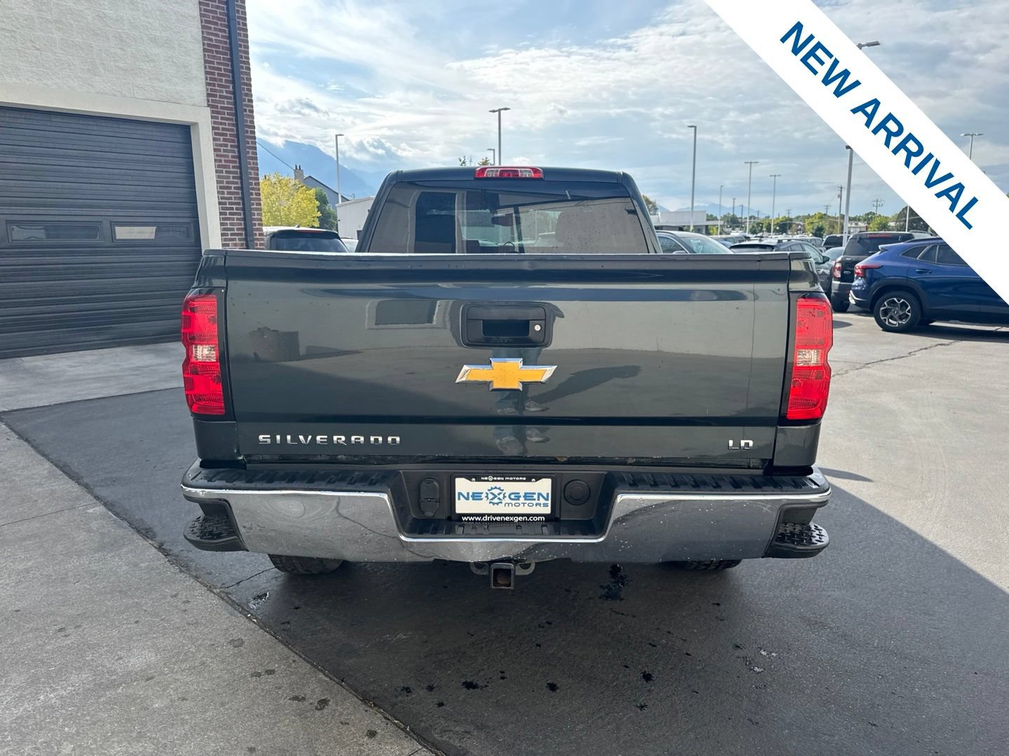 Used 2019 Chevrolet Silverado 1500 LT AWD/4WD image 6
