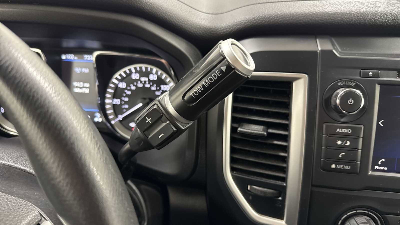 Used 2019 Nissan Titan S w/ S Utility Package image 21