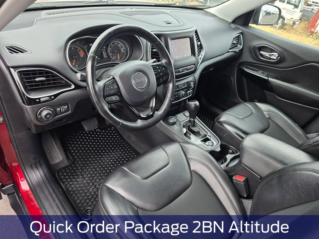 Used 2020 Jeep Cherokee Latitude Plus AWD/4WD image 2