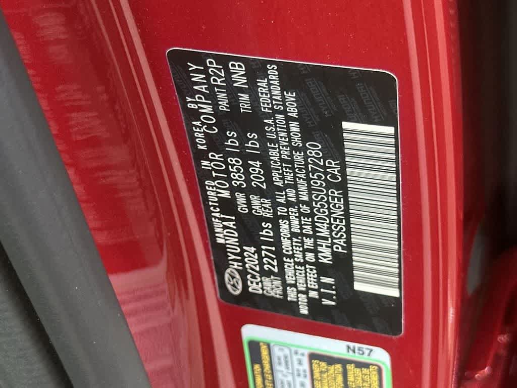 Used 2025 Hyundai Elantra Sport FWD image 29
