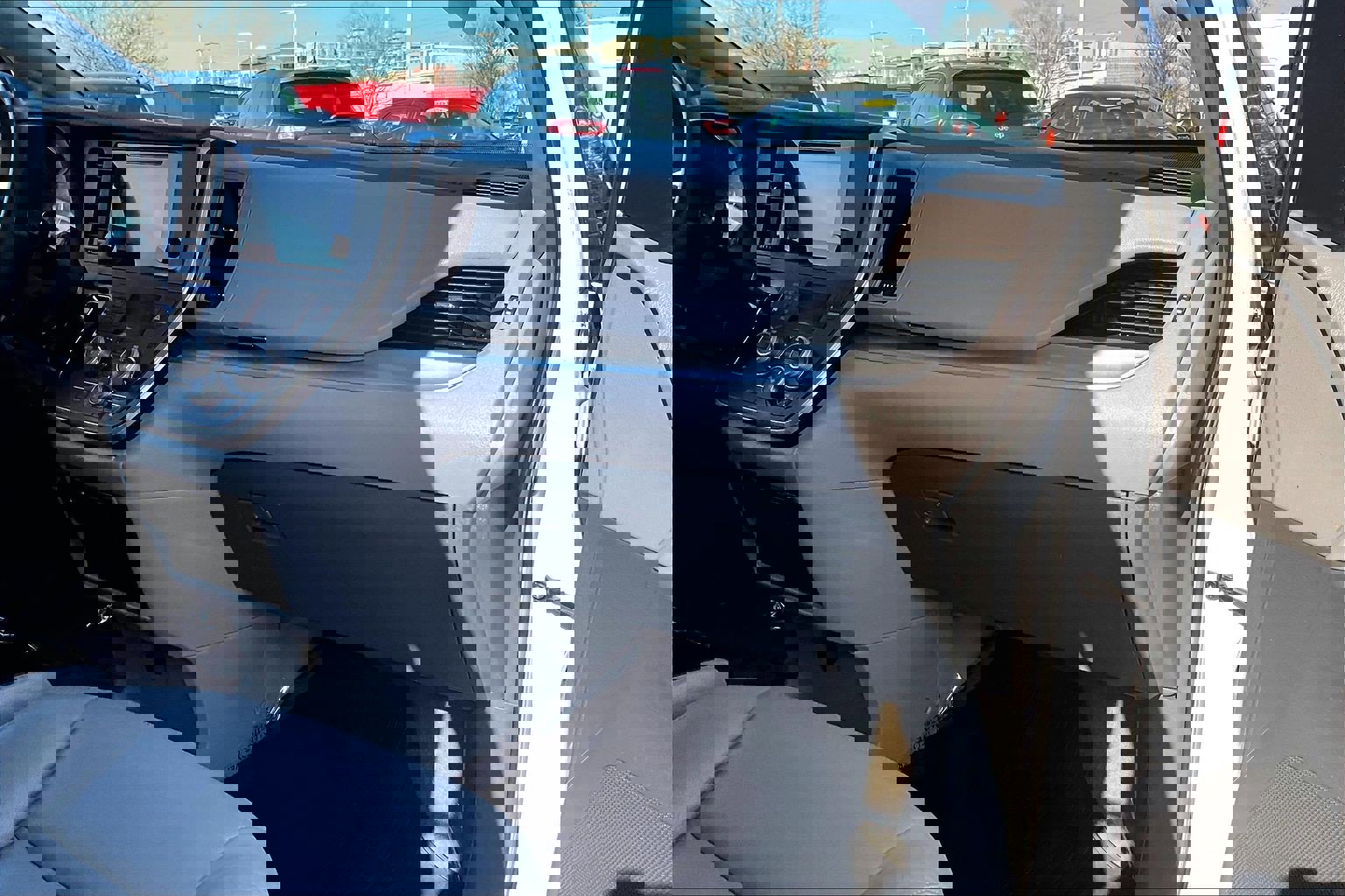 Used 2015 Toyota Sienna LE image 15