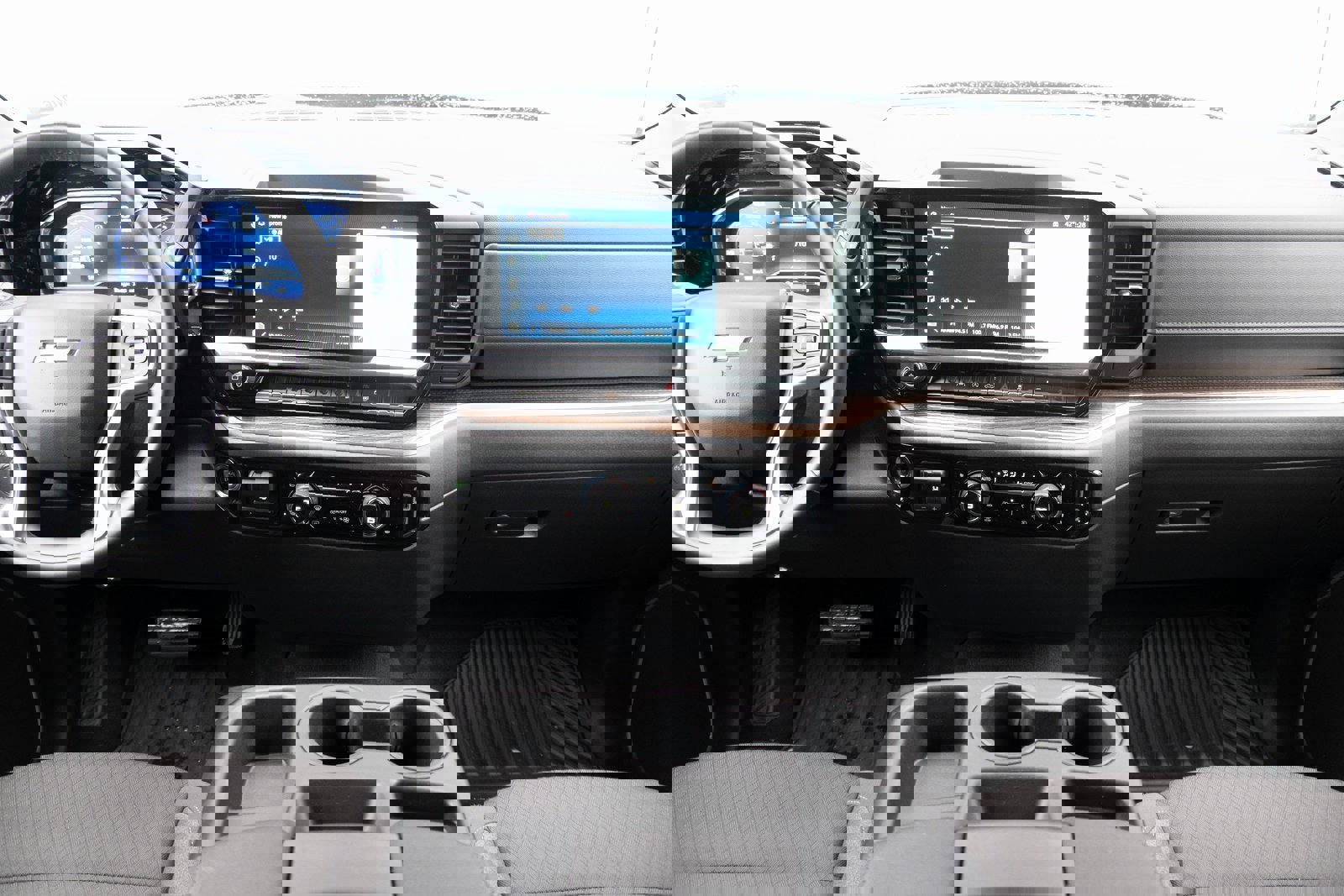 Used 2025 Chevrolet Silverado 1500 LT image 16