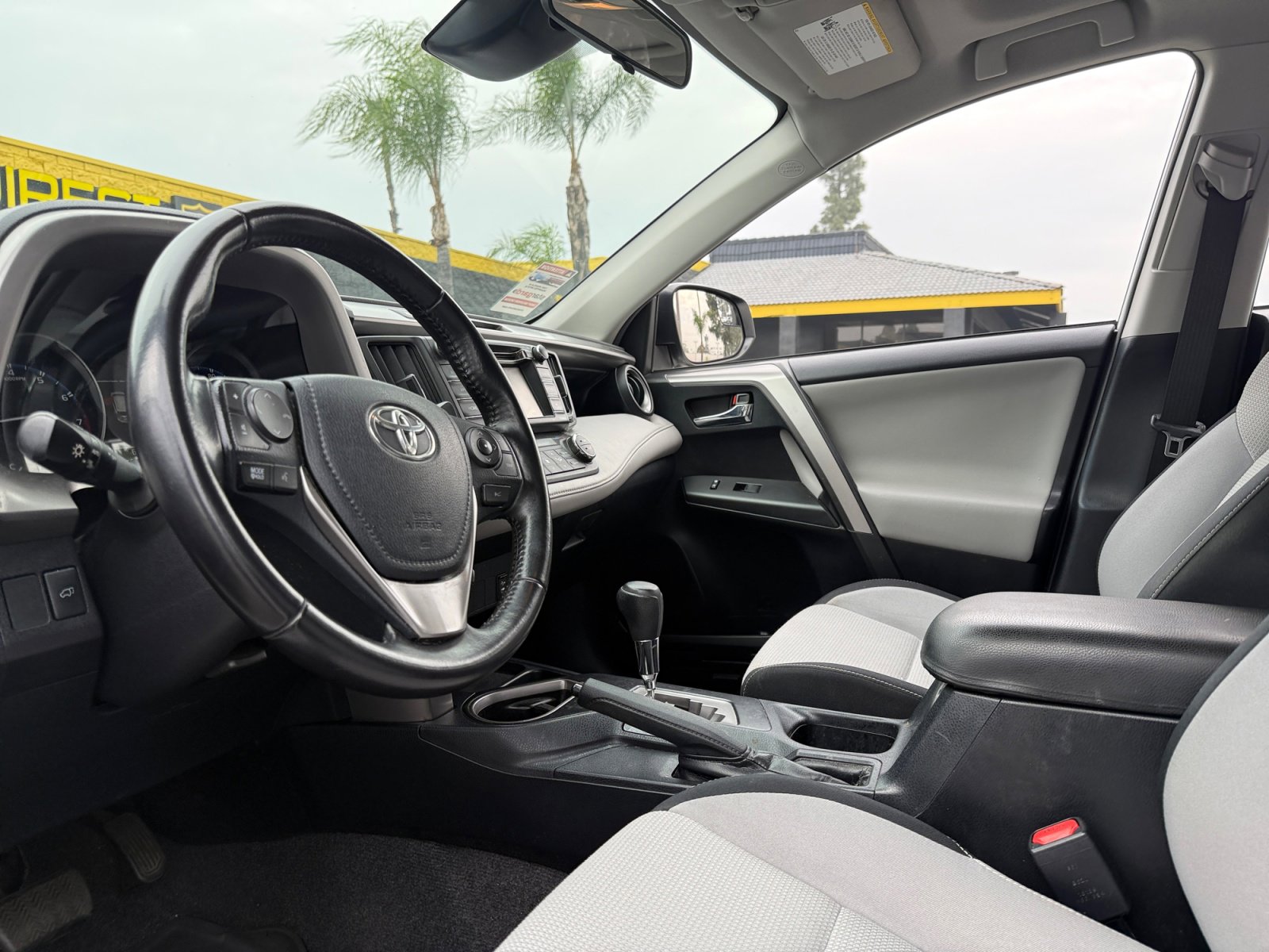 Used 2017 Toyota RAV4 XLE image 15