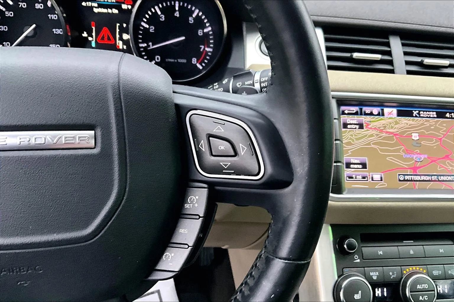 Used 2013 Land Rover Range Rover Evoque Pure Premium image 18