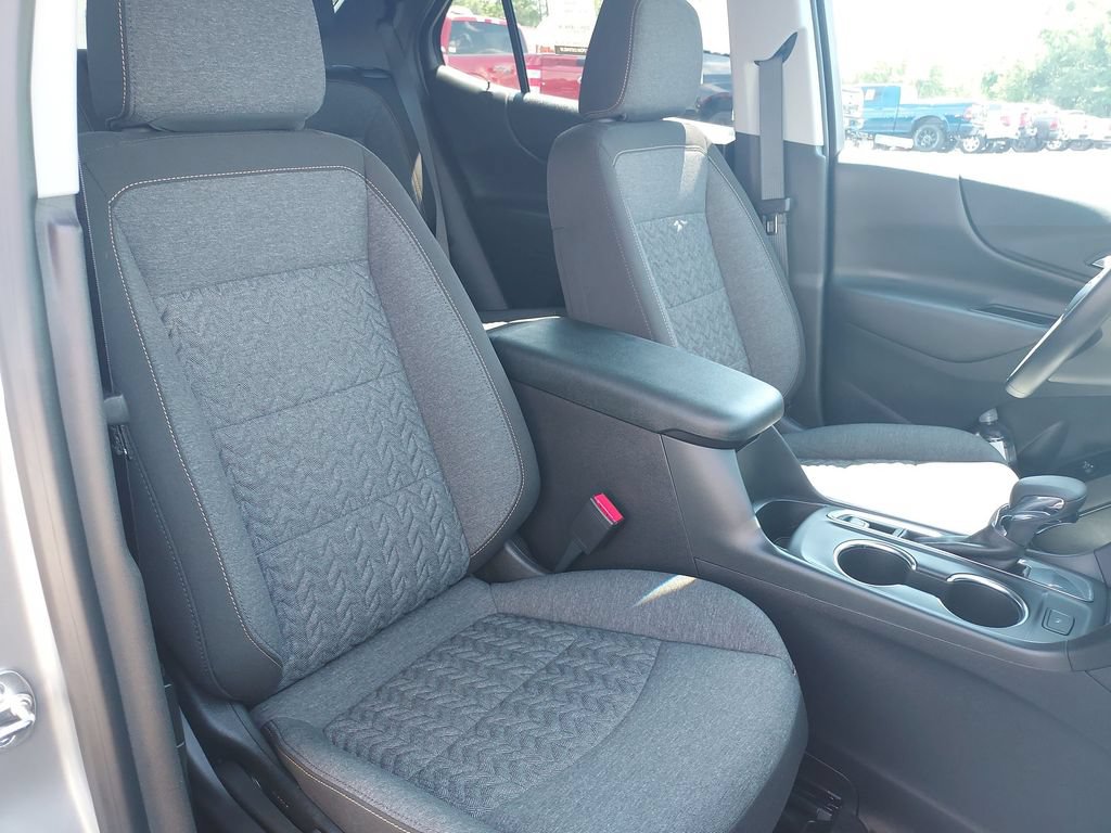Used 2024 Chevrolet Equinox LT FWD image 29