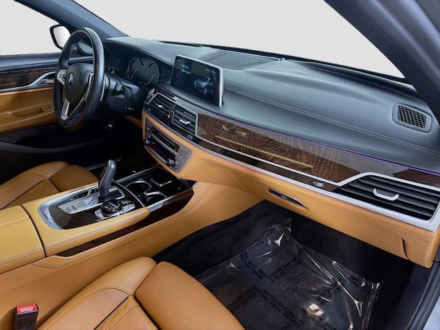 Used 2019 BMW 750i xDrive w/ Executive Package AWD/4WD image 31
