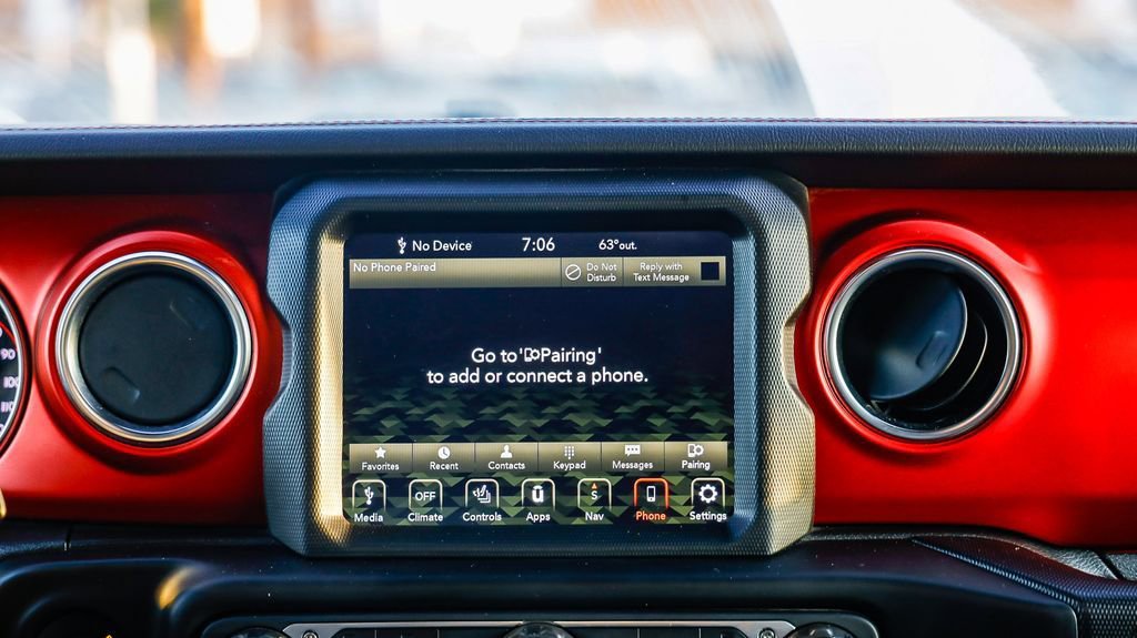 Used 2022 Jeep Wrangler Unlimited Rubicon w/ LED Lighting Group image 15