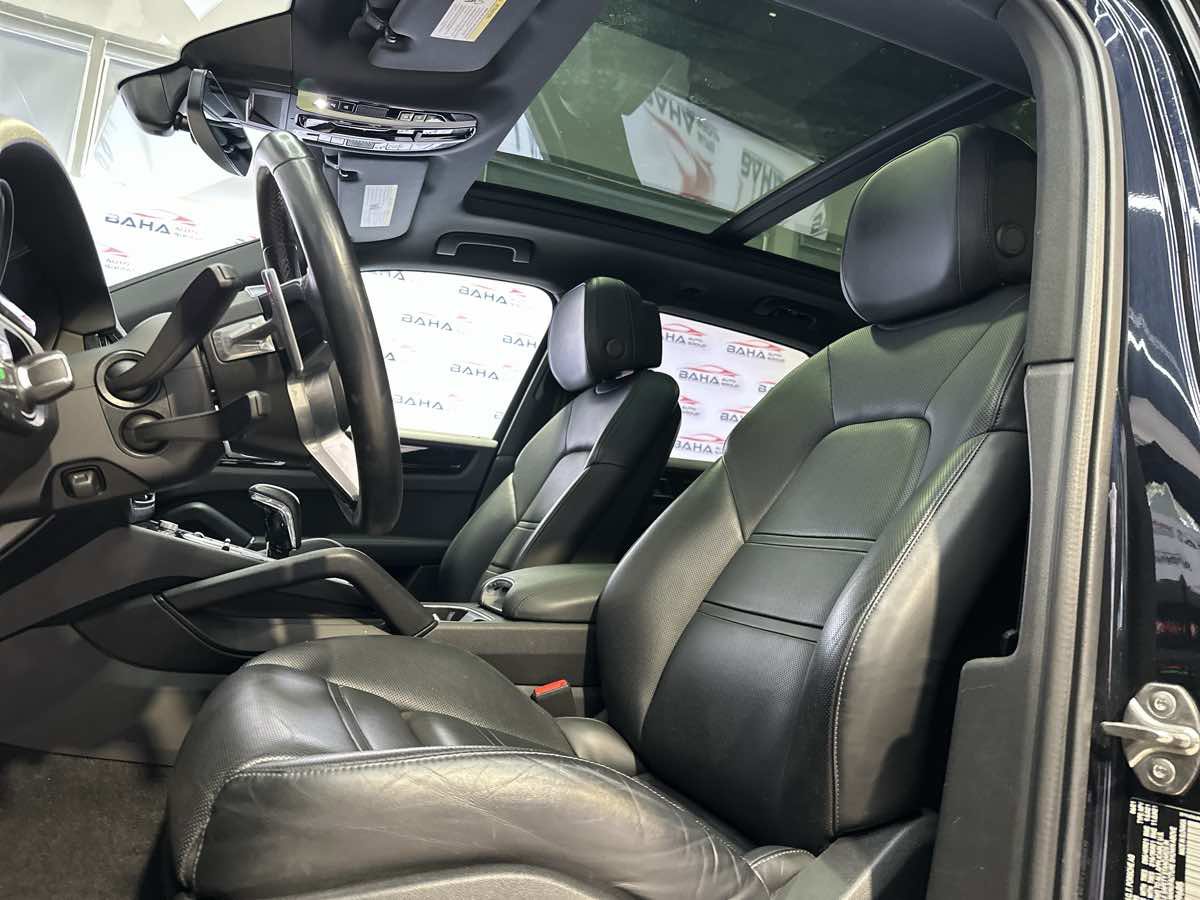 Used 2021 Porsche Cayenne image 41