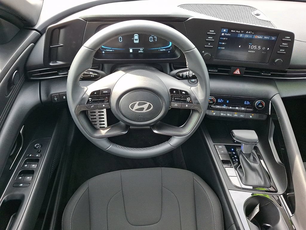 Used 2026 Hyundai Elantra SEL Sport Premium FWD image 13