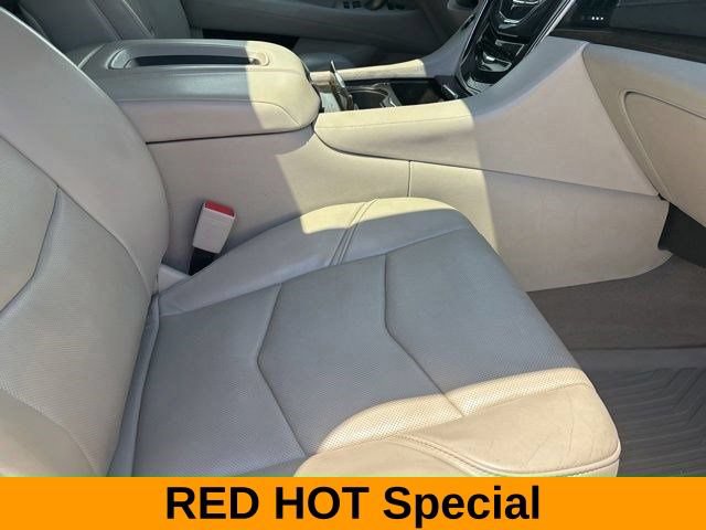 Used 2018 Cadillac Escalade ESV Luxury AWD/4WD image 38