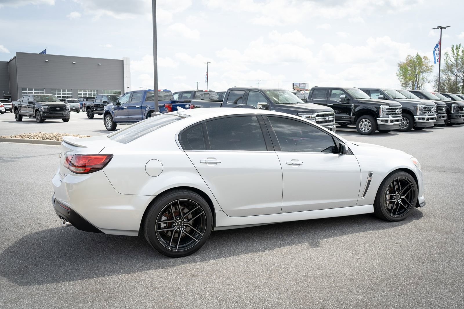 Used 2014 Chevrolet SS image 9