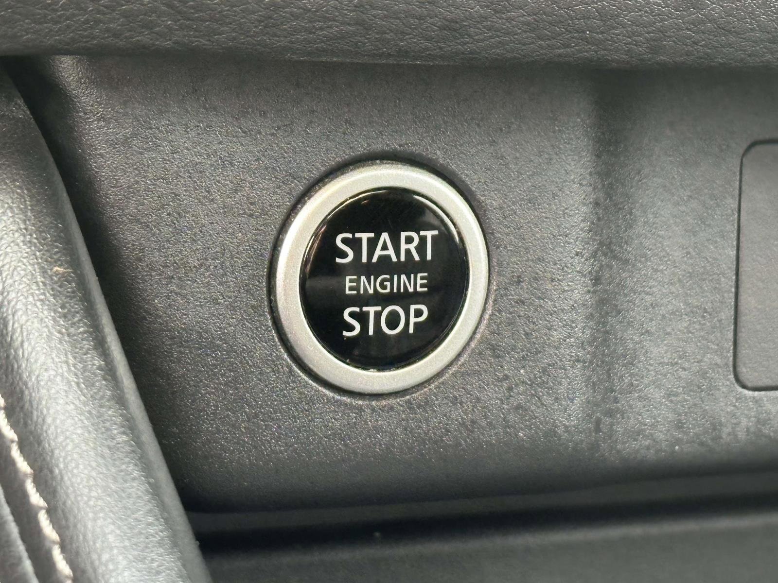 Used 2023 Nissan Rogue Platinum w/ Platinum Premium Package image 18