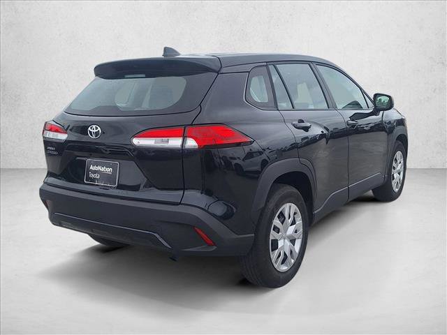 Used 2025 Toyota Corolla Cross L FWD image 6