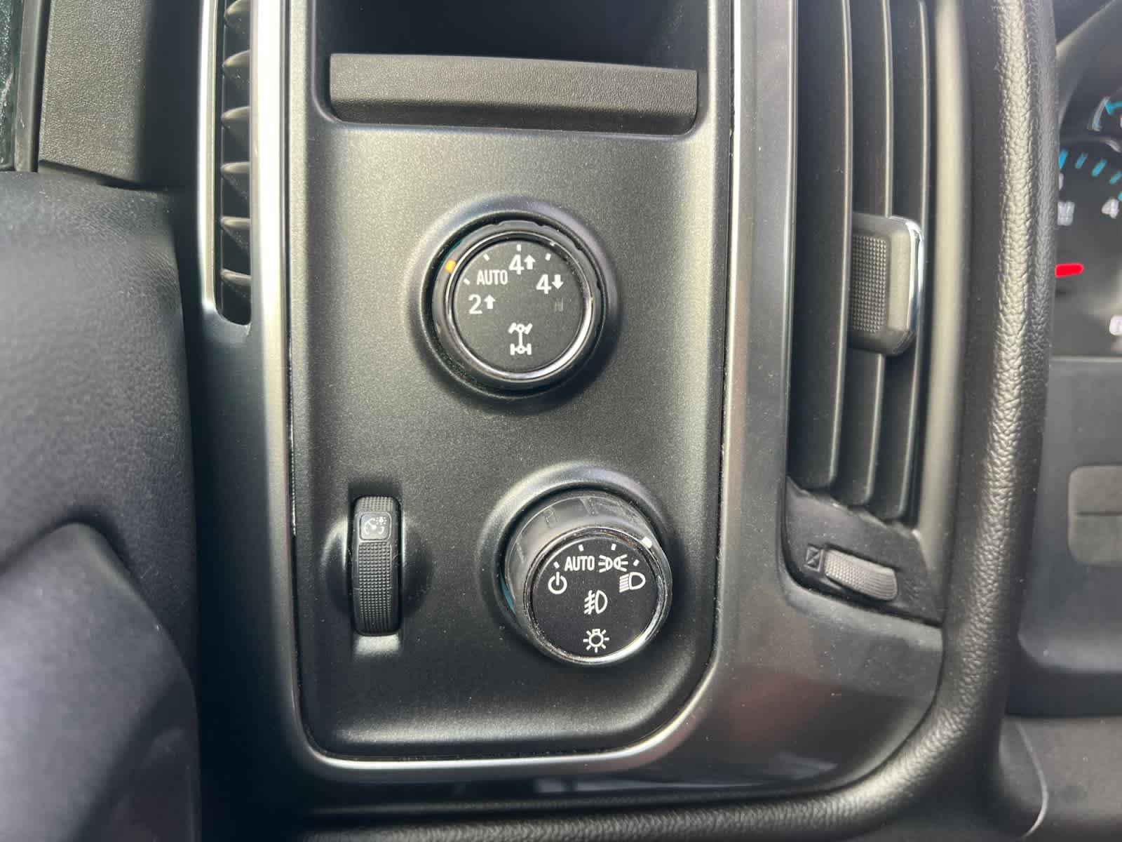 Used 2015 Chevrolet Silverado 1500 LT w/ All Star Edition AWD/4WD image 15