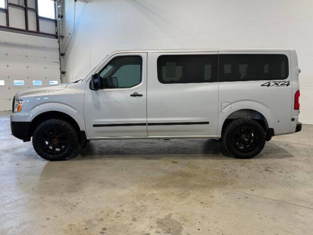 Used 2018 Nissan NV 3500 SL RWD image 11