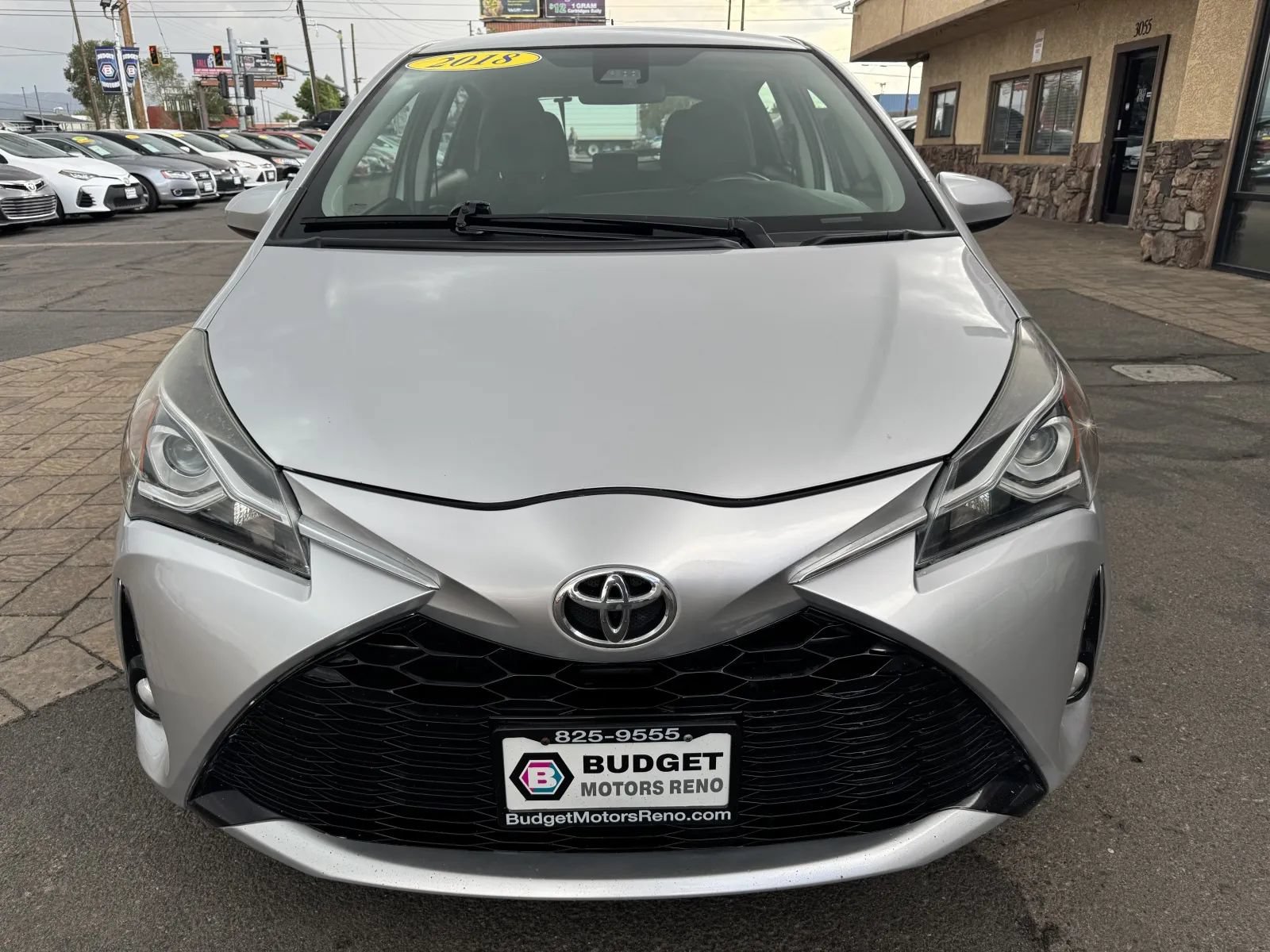 Used 2018 Toyota Yaris SE w/ Carpet Mat Package FWD image 7