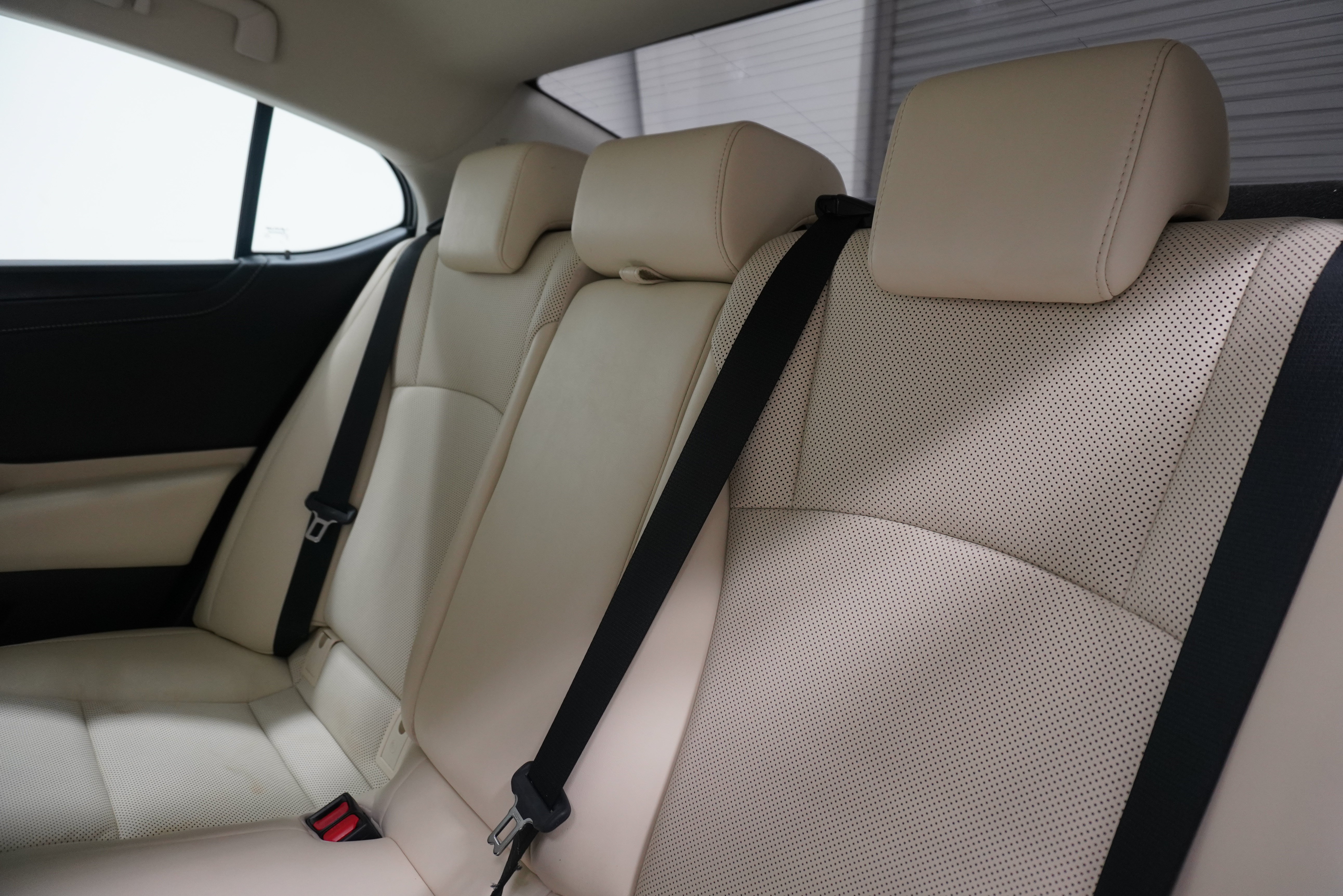 Used 2022 Lexus ES 350 w/ Premium Package FWD image 13