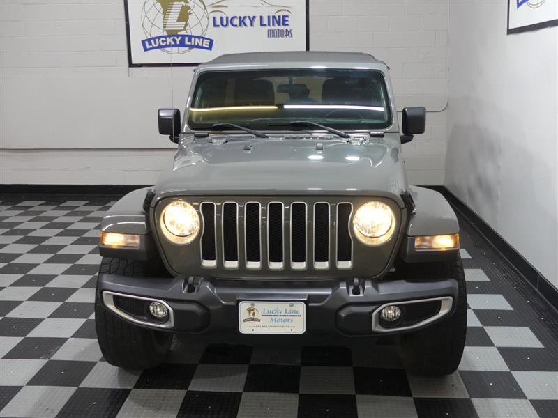 Used 2018 Jeep Wrangler Unlimited Sahara image 3