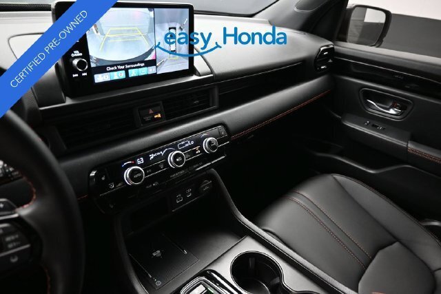 Used 2025 Honda Pilot TrailSport image 13
