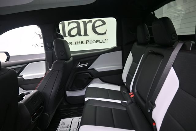Used 2025 Chevrolet Silverado EV RST AWD/4WD image 18