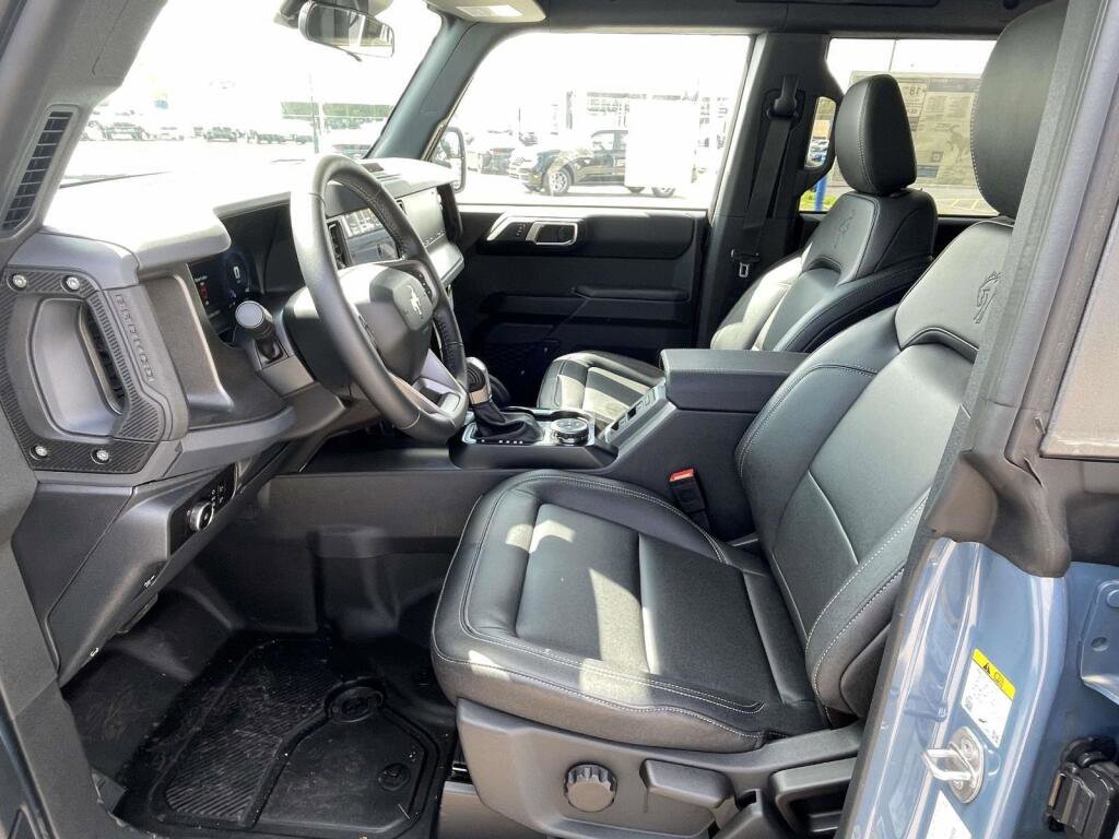New 2025 Ford Bronco Badlands w/ Sasquatch Package AWD/4WD image 17