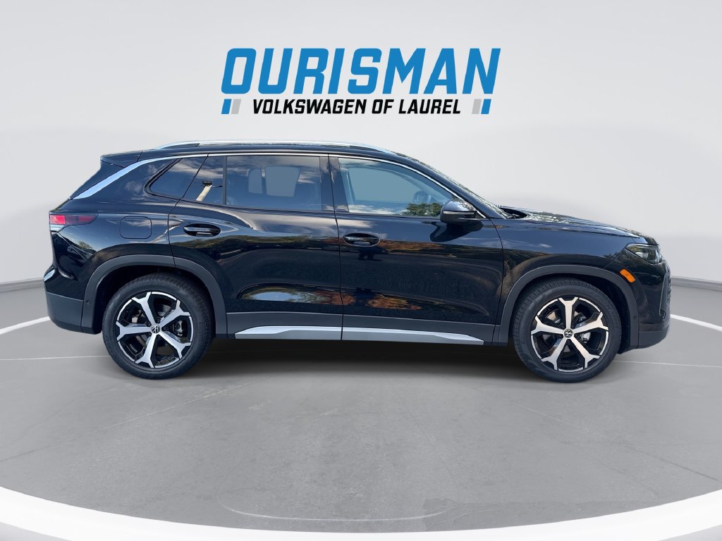 New 2026 Volkswagen Tiguan SE FWD image 9