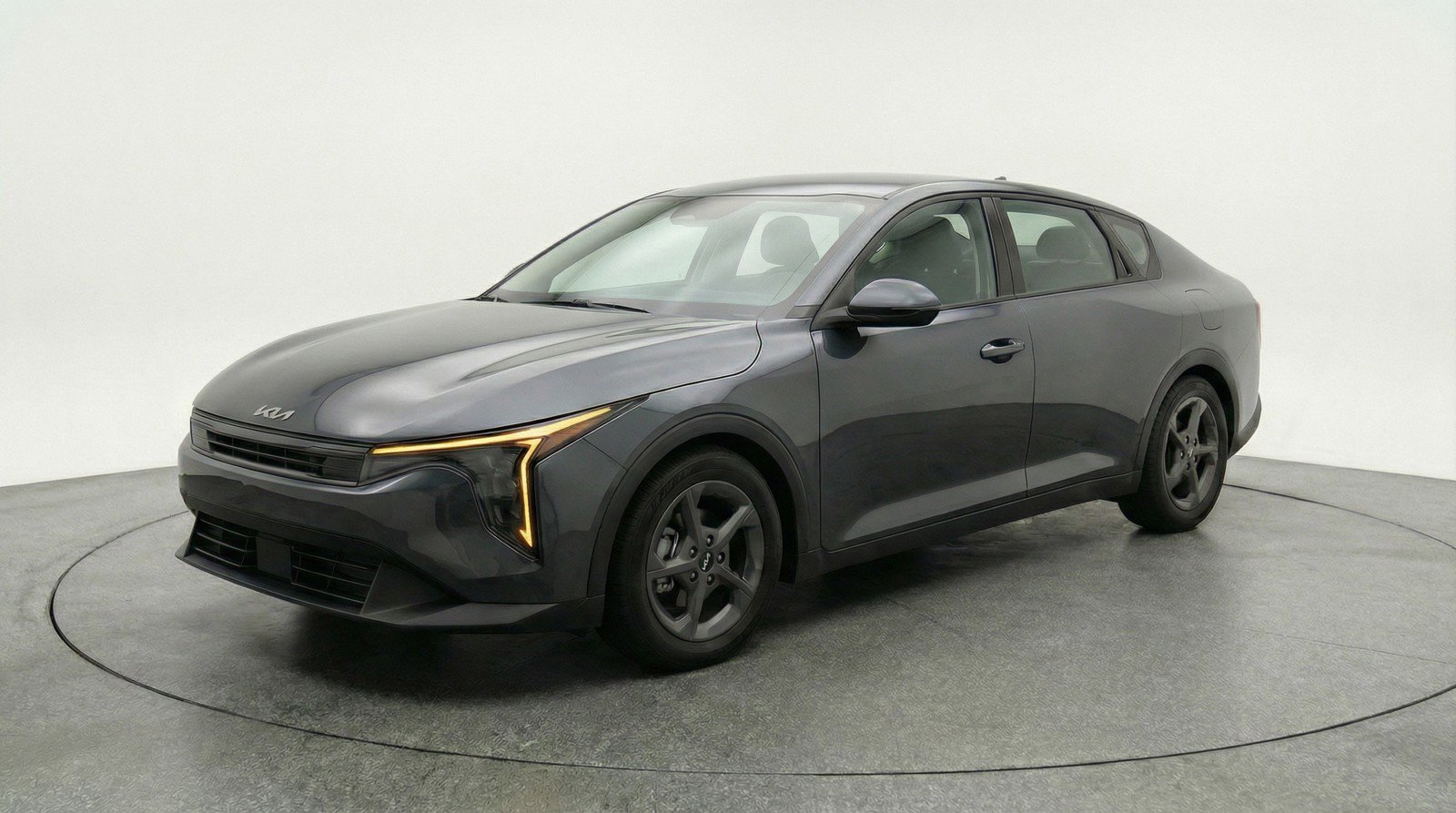 Used 2025 Kia K4 LXS image 3