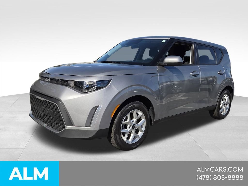 Used 2025 Kia Soul LX w/ LX Technology Package image 1